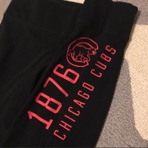 Victoria’s Secret PINK Capri Chicago Cubs